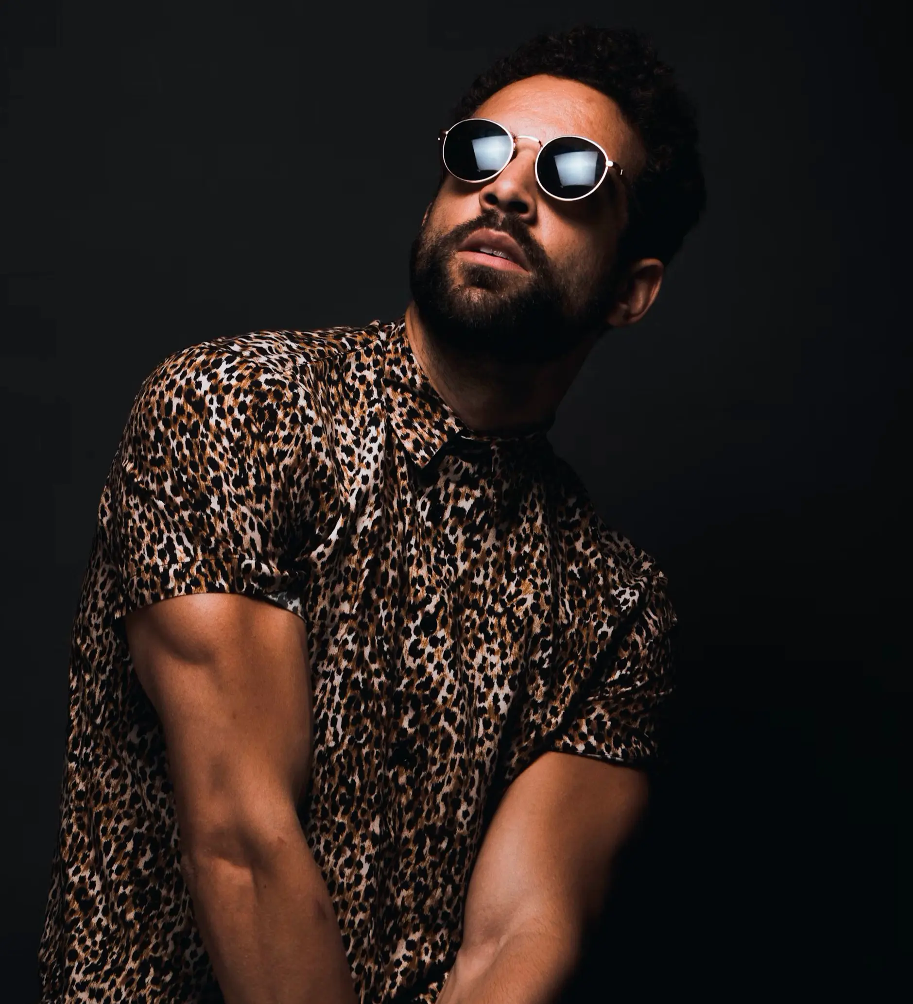 man-model-sunglesses